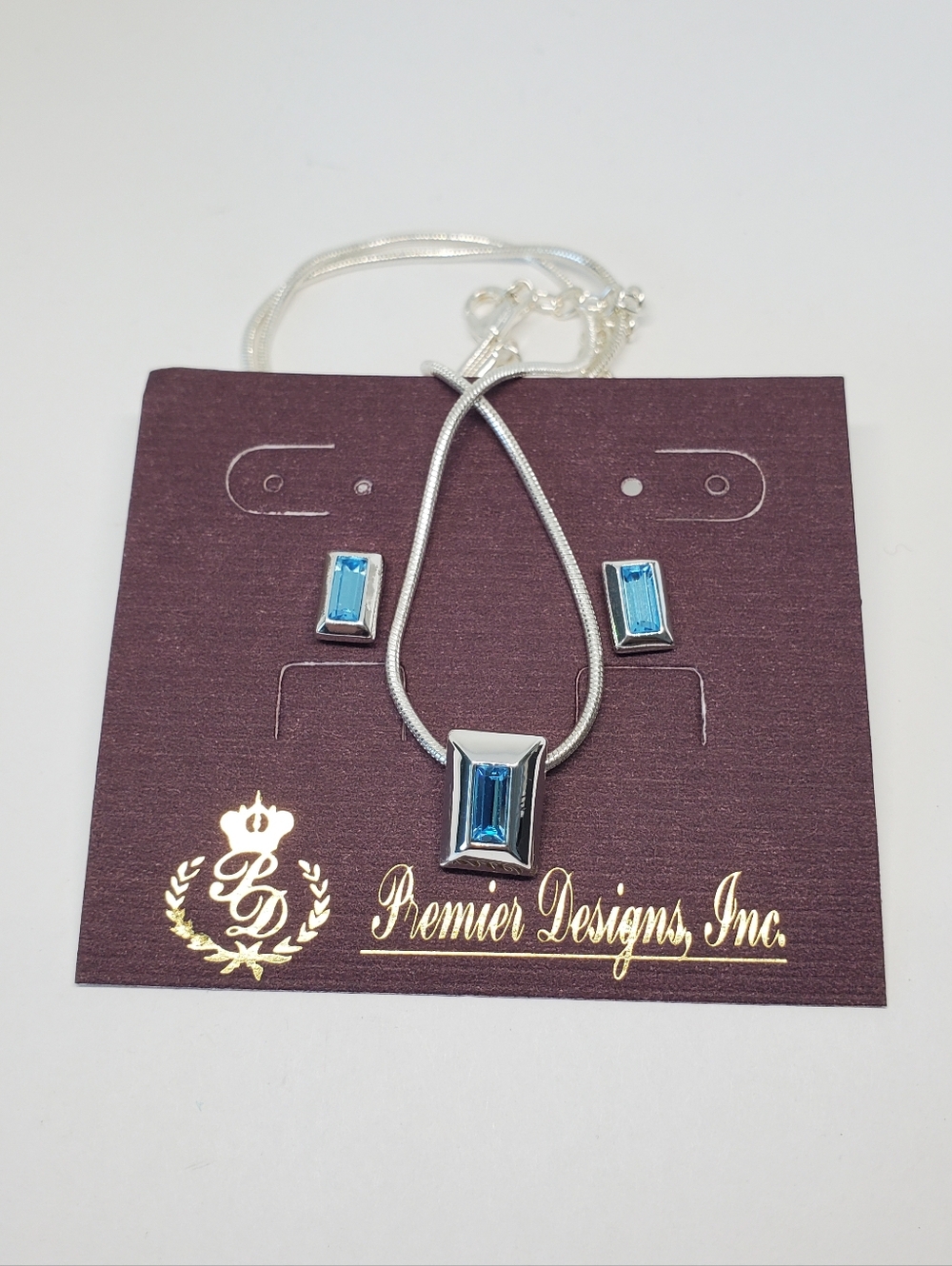 Premier Designs Silver Tone Blue Rhinestone Rectangle Jewelry Set